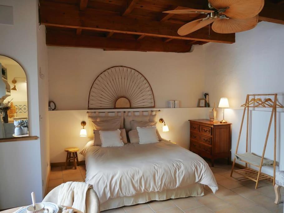 Apartamento Les Songes D'Augustine Aigues-Vives  Exterior foto